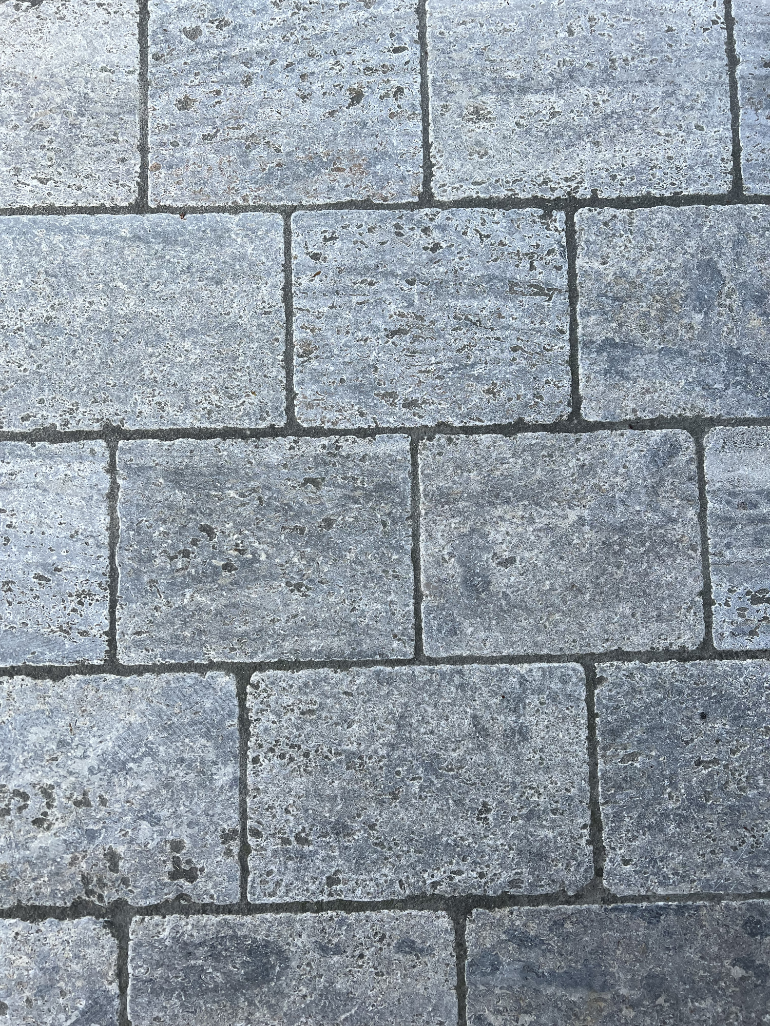 Pflasterplatten - allseits gesägt & antik getrommelt - 1qm