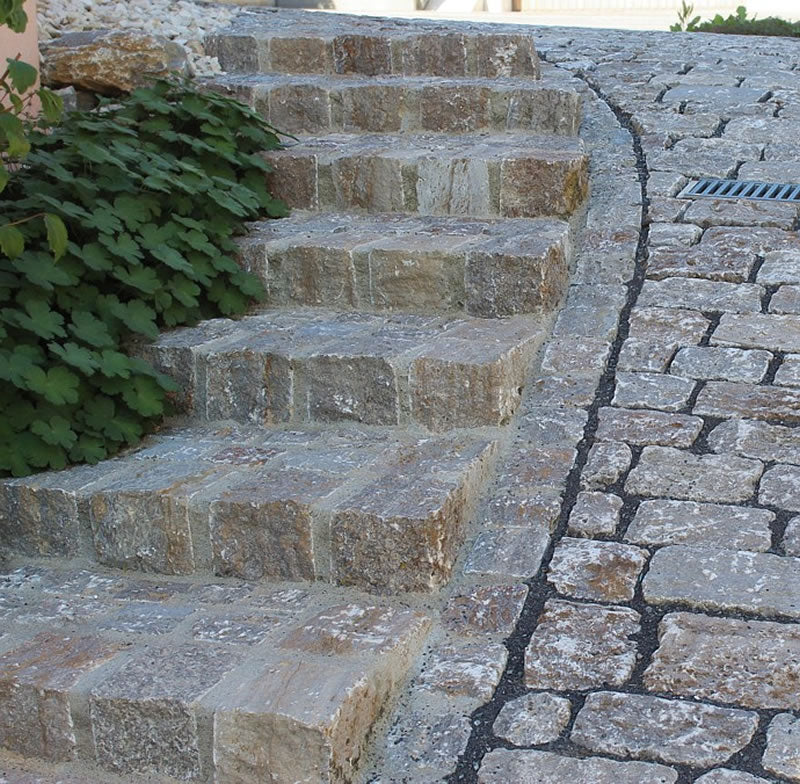Pflastersteine - Reihenpflaster - gespalten - aus Muschelkalk, gemischtfarben - 960kg