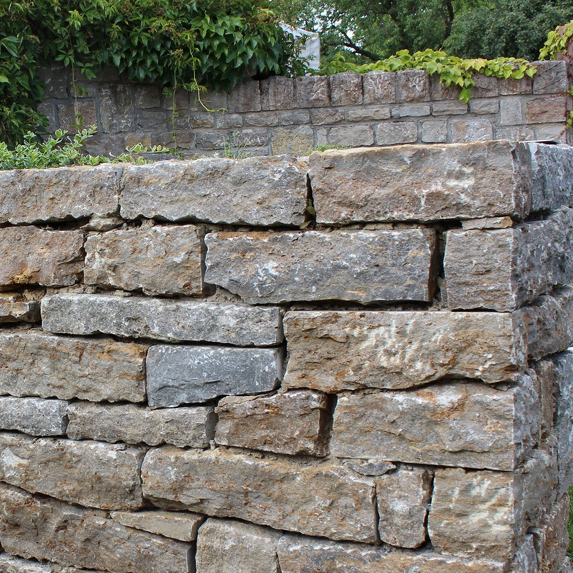 Muschelkalk - Weinbergmauer - 960kg Versandgewicht